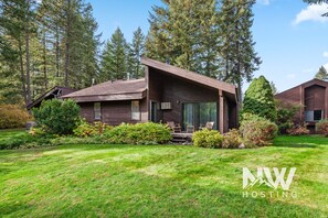 Villa (2 Bedrooms) | Interior - Twin Lakes Village Home Golf Retreat Community Pool Corner Lot and Single Level Living (Rathdrum)