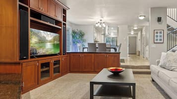 Villa (4 Bedrooms) | Interior