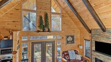 Chalet (2 Bedrooms) | Interior