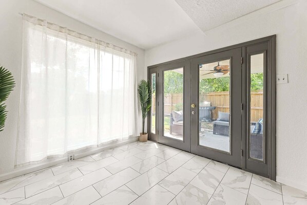 House (6 Bedrooms) | Interior - Newly Renovated 6BR 3BA Port Arthur Home With Hot Tub (Port Arthur)