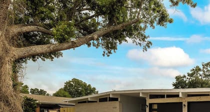 Newly Renovated 6BR 3BA Port Arthur Home With Hot Tub