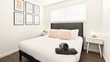 House (6 Bedrooms) | Interior