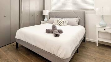 House (6 Bedrooms) | Interior