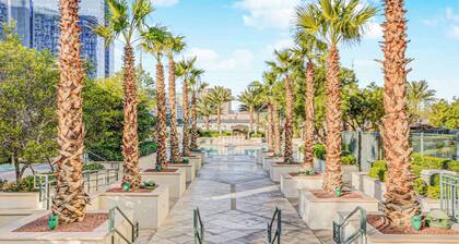 Spacious MGM Studio Topgolf Pool Views 07718