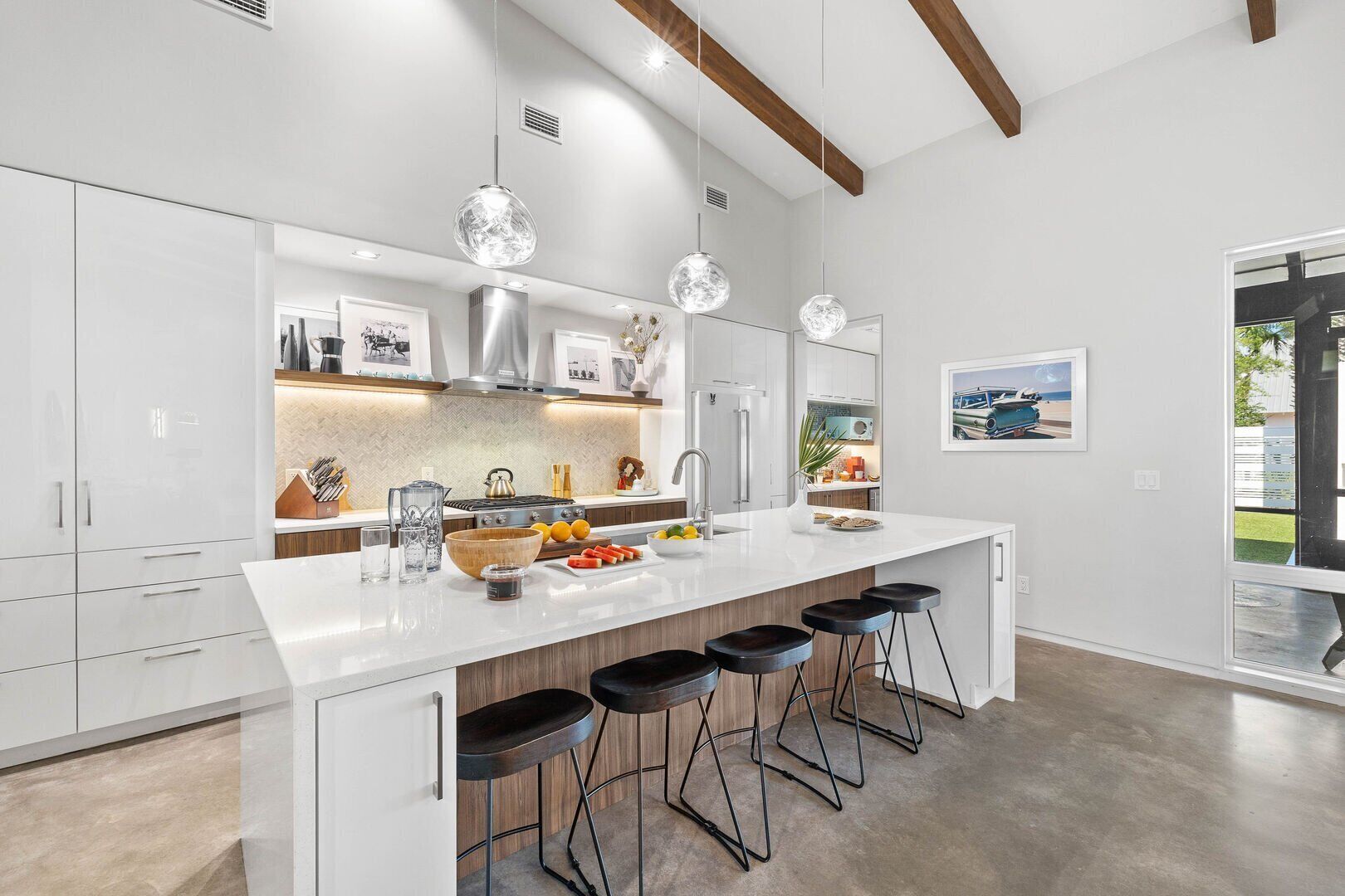 House (4 Bedrooms) | Interior