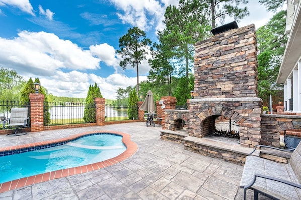 Interior - Private Pool! Wateredge Lake House (Sanford)