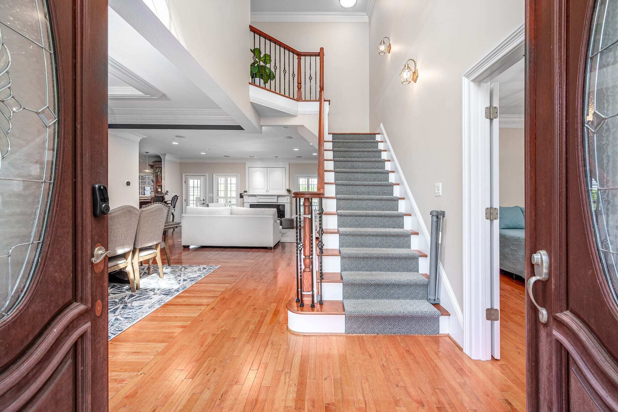 House (6 Bedrooms) | Interior