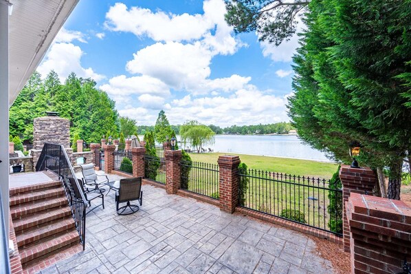 Interior - Private Pool! Wateredge Lake House (Sanford)