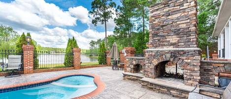 House (6 Bedrooms) | Interior