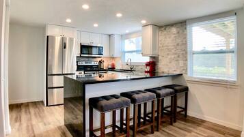House (2 Bedrooms) | Interior