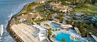 Three Bedroom By Beach and Club Free Amenity Card 1827