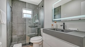 House (3 Bedrooms) | Interior - Modern Spacious 3 Bedroom, 2 Bathroom Private Pool Home in Sarasota Near Siesta Key (Sarasota)