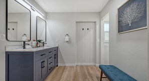 Interior - Modern Spacious 3 Bedroom, 2 Bathroom Private Pool Home in Sarasota Near Siesta Key (Sarasota)