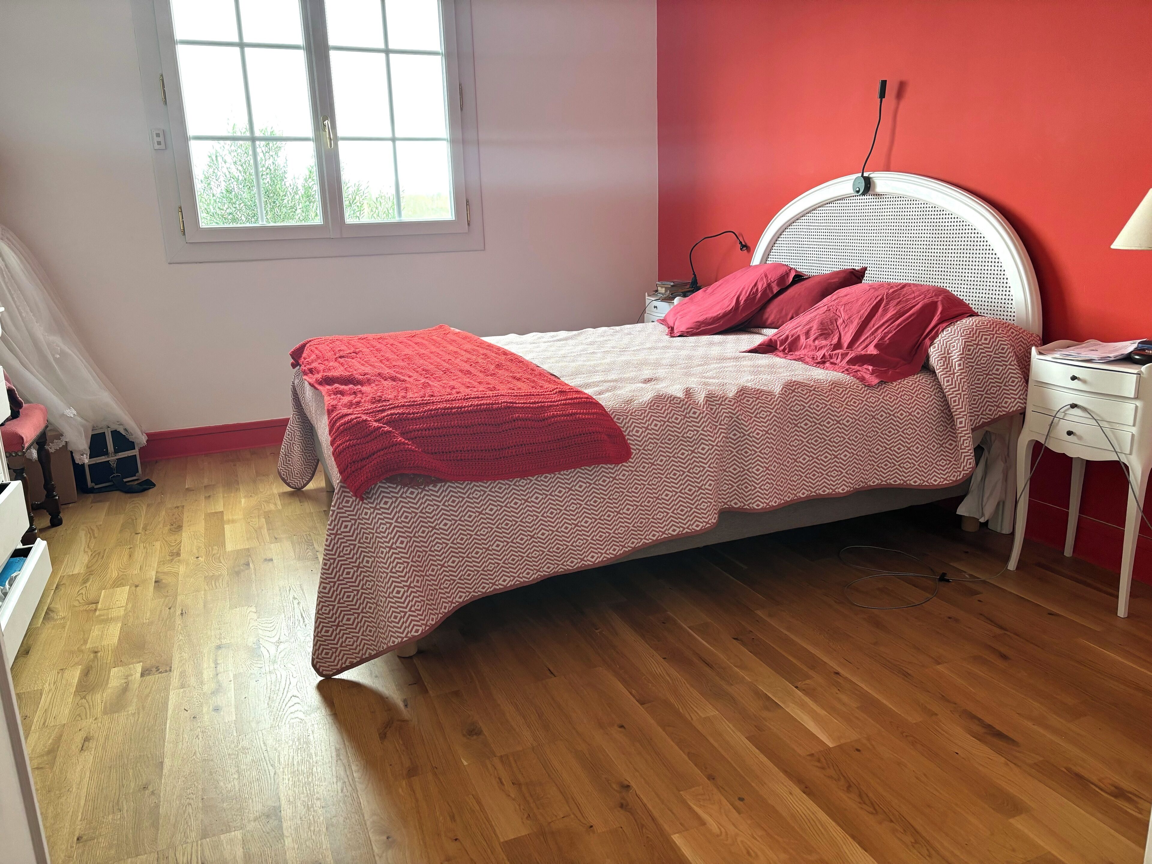 8 bedrooms, iron/ironing board, WiFi, bed sheets