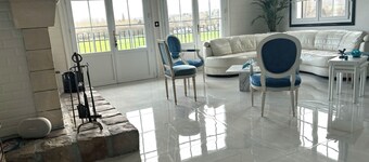 Beautiful, 1h to Paris, 8-bedroom country house in soothing Normandie