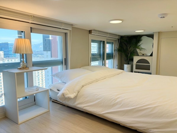Duplex, Mountain View | Free WiFi