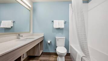 Suite, 1 grand lit, non-fumeurs | Wi-Fi gratuit