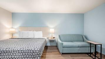 Suite, 1 King Bed, Non Smoking | Free WiFi