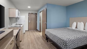 Suite, 1 grand lit, non-fumeurs | Wi-Fi gratuit