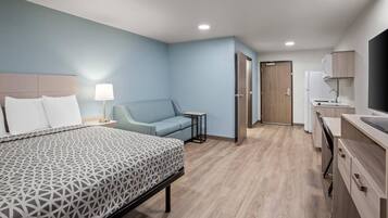 Suite, 1 grand lit, douche accessible en fauteuil roulant, non-fumeur | Accès au Wi-Fi (inclus)