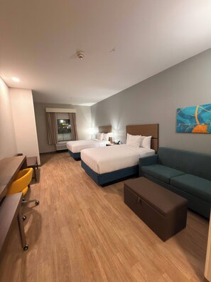 Room, 1 Double Bed, Non Smoking (Efficiency) | Individually furnished, desk, laptop workspace, blackout curtains - Mainstay Suites - Oklahoma City Airport (Oklahoma City)