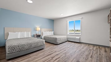 Suite, 2 Queen Beds, Accessible, Non Smoking
