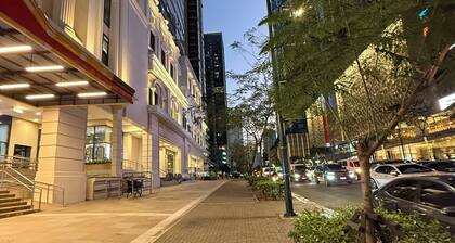 Cozy Apartment With Private Room in Vibrant Taguig