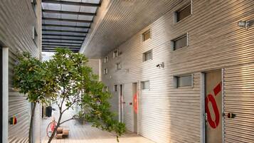 Enceinte de lâhĂ©bergement