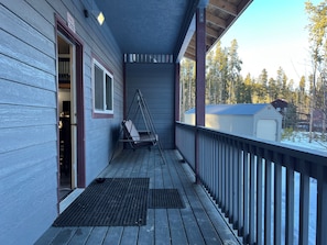 Property grounds - Delightful 3-bedroom house located at Spring Hill perfect for your getaway (Anaconda)