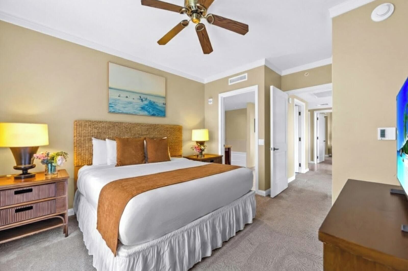 7 habitaciones, tabla de planchar con plancha, cuna de viaje y wifi 