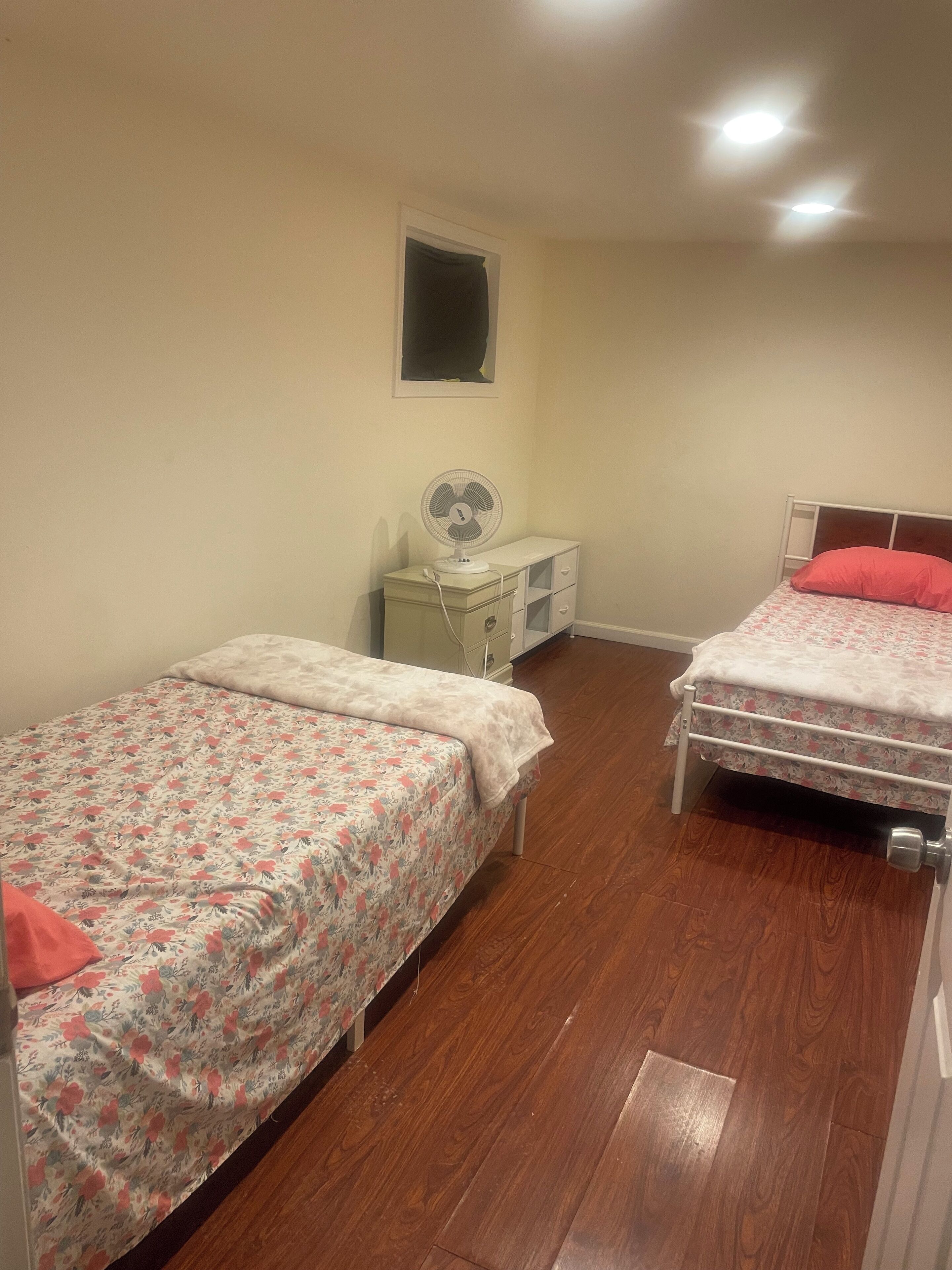 免费 WiFi、床单