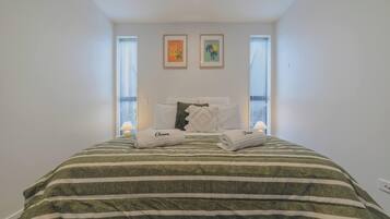 Iron/ironing board, WiFi, bed sheets