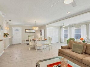 Interior - 🦩Book Me Baby! Siesta Key Villa By The Sea🦩 (Sarasota)