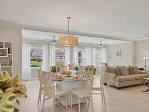 Interior - 🦩Book Me Baby! Siesta Key Villa By The Sea🦩 (Sarasota)