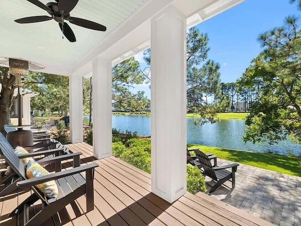 Terrace/patio - 🦩Book Me Baby! Happy Together ~ Golf Cart ~ Pet-Friendly🦩 (Miramar Beach)