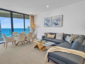 Smart TV, stereo - Luxury High-Rise Living | Oracle Tower 2 Level 30 (Broadbeach)
