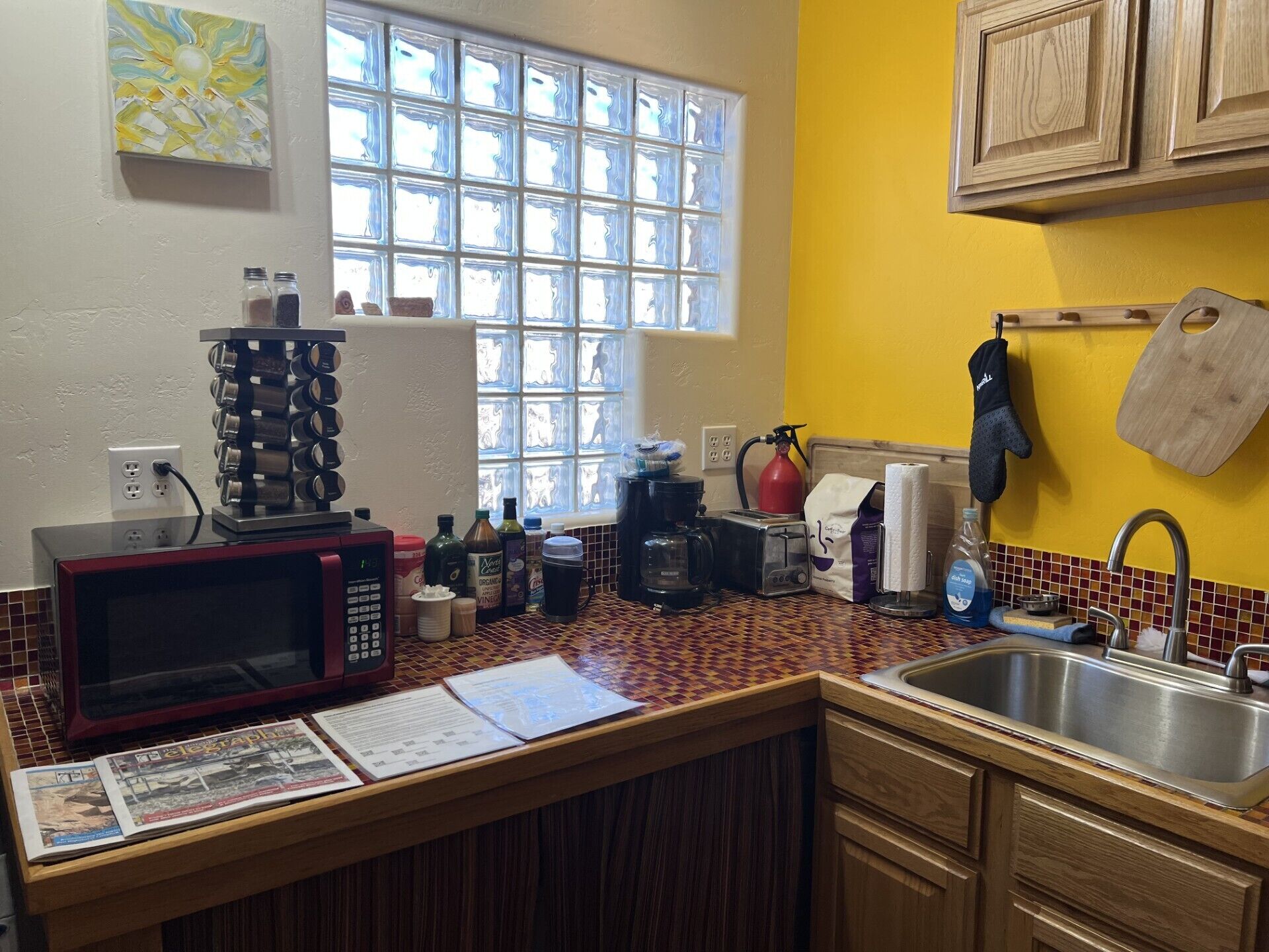 Mikrobølgeovn, ovn, kokeplater og oppvaskmaskin