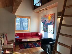 TV, fireplace - Spacious cabin and studio in beautiful Mancos with AC and heat (Mancos)