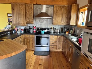 Microwave, oven, stovetop, dishwasher - Spacious cabin and studio in beautiful Mancos with AC and heat (Mancos)