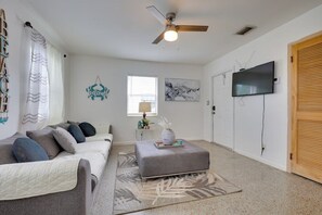 Interior - 2130 Mckinley st Hollywood FL 33020 (Hollywood)