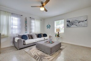 Interior - 2130 Mckinley st Hollywood FL 33020 (Hollywood)