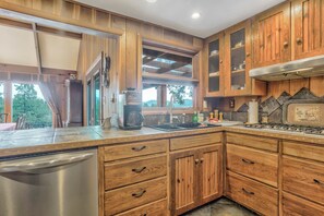 Interior - 256 Sioux Trail (Woodland Park)