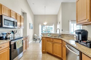 Interior - 333 Burford Circle Davenport (Davenport)