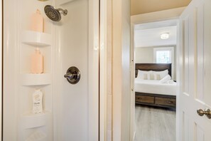 Interior - 15 E Las Animas St (Colorado Springs)