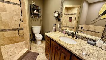 Shower, jetted bath, hair dryer, towels