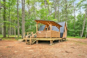 Interior - A Serene A-frame Cabin With Hot Tub (Oxford)