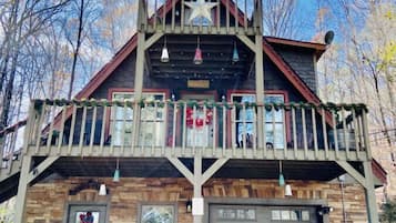 Chalet (3 Bedrooms) | Interior