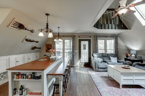 Chalet (3 Bedrooms) | Interior