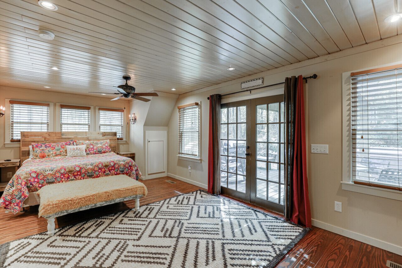 Chalet (3 Bedrooms) | Interior