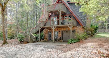 Peaceful Paradise Cabin Farmhouse With Huge Hot Tub